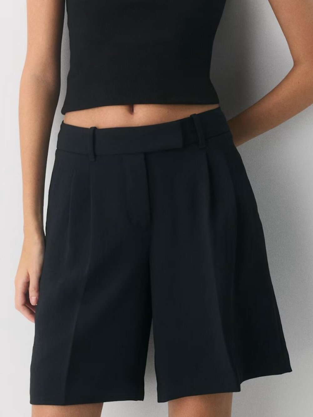 Aritzia Lunette Short